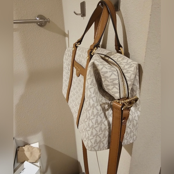 Michael Kors Beck Satchel 2 Way Bag Like New! - Picture 7 of 15